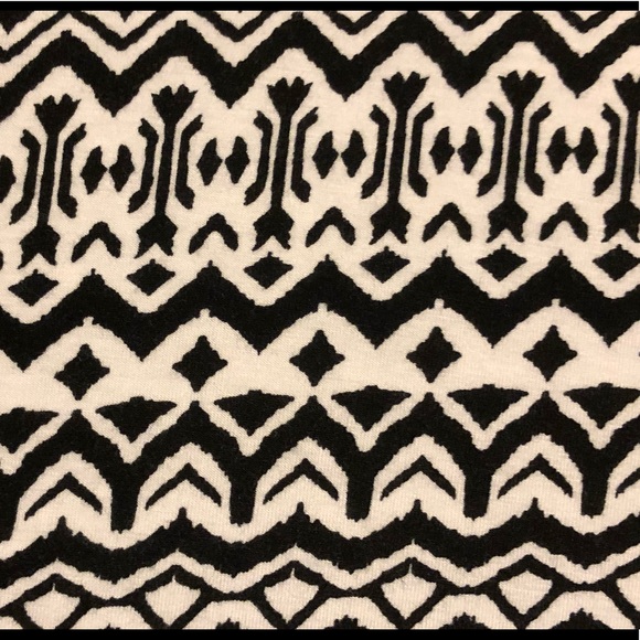 Charlotte Russe Maxi Boho Stretchy Skirt size L  Slits Side Aztec Pattern - Picture 6 of 9